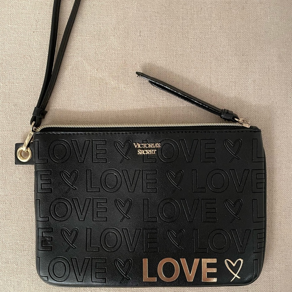 Medium Sized Wristlet